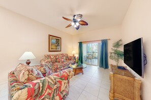 Televisio, DVD-soitin, pöytäjalkapallopöytä, pöytätennispöytä