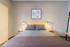 Down duvets, iron/ironing board, free WiFi, bed sheets