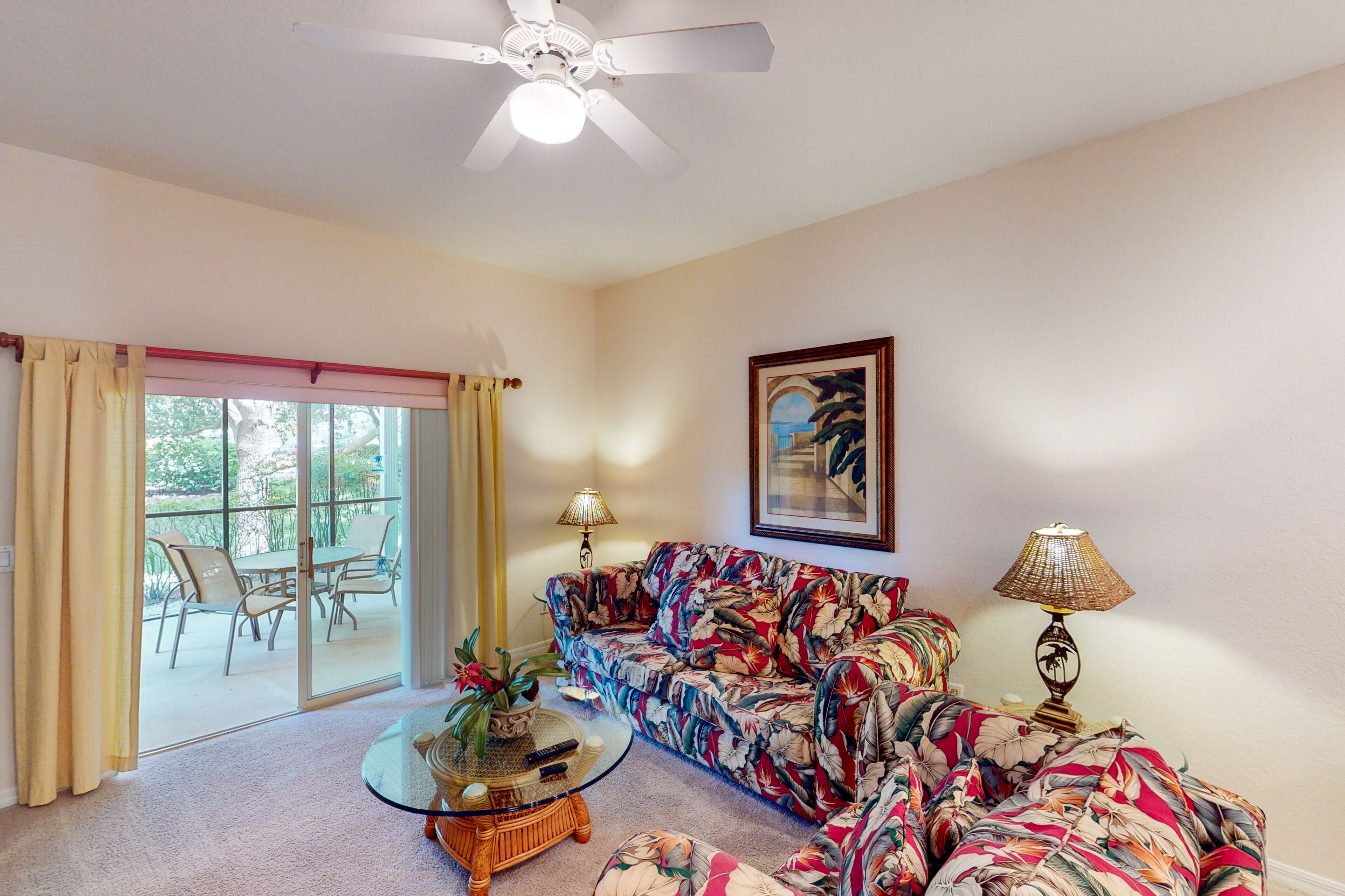 1st floor condo w/ basketball court, near theme parks, restaurant, pools