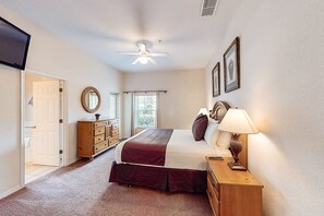 2 bedrooms, iron/ironing board, free Internet, bed sheets