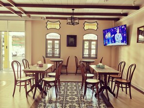 Breakfast area - Capzule Bed Phuket (Phuket)