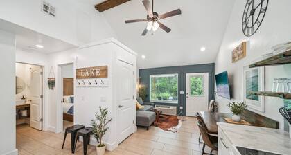 Kayaks*Forest View*Firepit*King*Lakefront*Gameroom