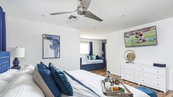 5 habitaciones, tabla de planchar con plancha y cuna de viaje