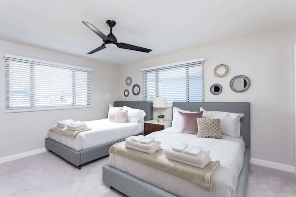 5 bedrooms, iron/ironing board, WiFi, bed sheets