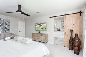 5 quartos, ferros/tábuas de passar roupa, Wi-Fi, roupa de cama