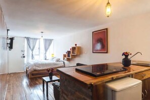 1 bedroom, WiFi, bed sheets