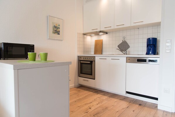 Fridge, microwave, oven, dishwasher