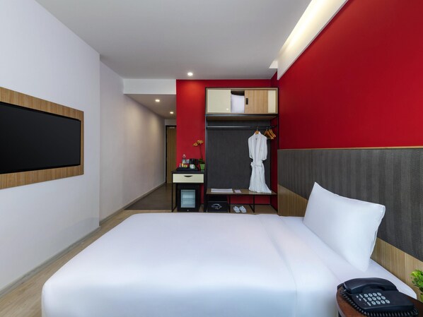 Minibar, in-room safe, iron/ironing board, free cots/infant beds