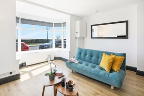 Luxe appartement | Woonruimte | Een 40-inch lcd-televisie met digitale zenders en televisie