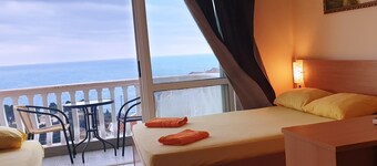 Studio with sea view private balcony