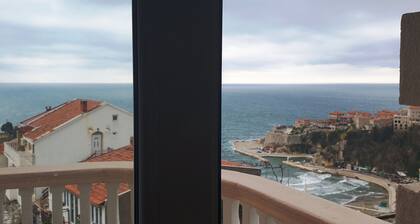 Triple sea view studio, kitchen and private balcony
