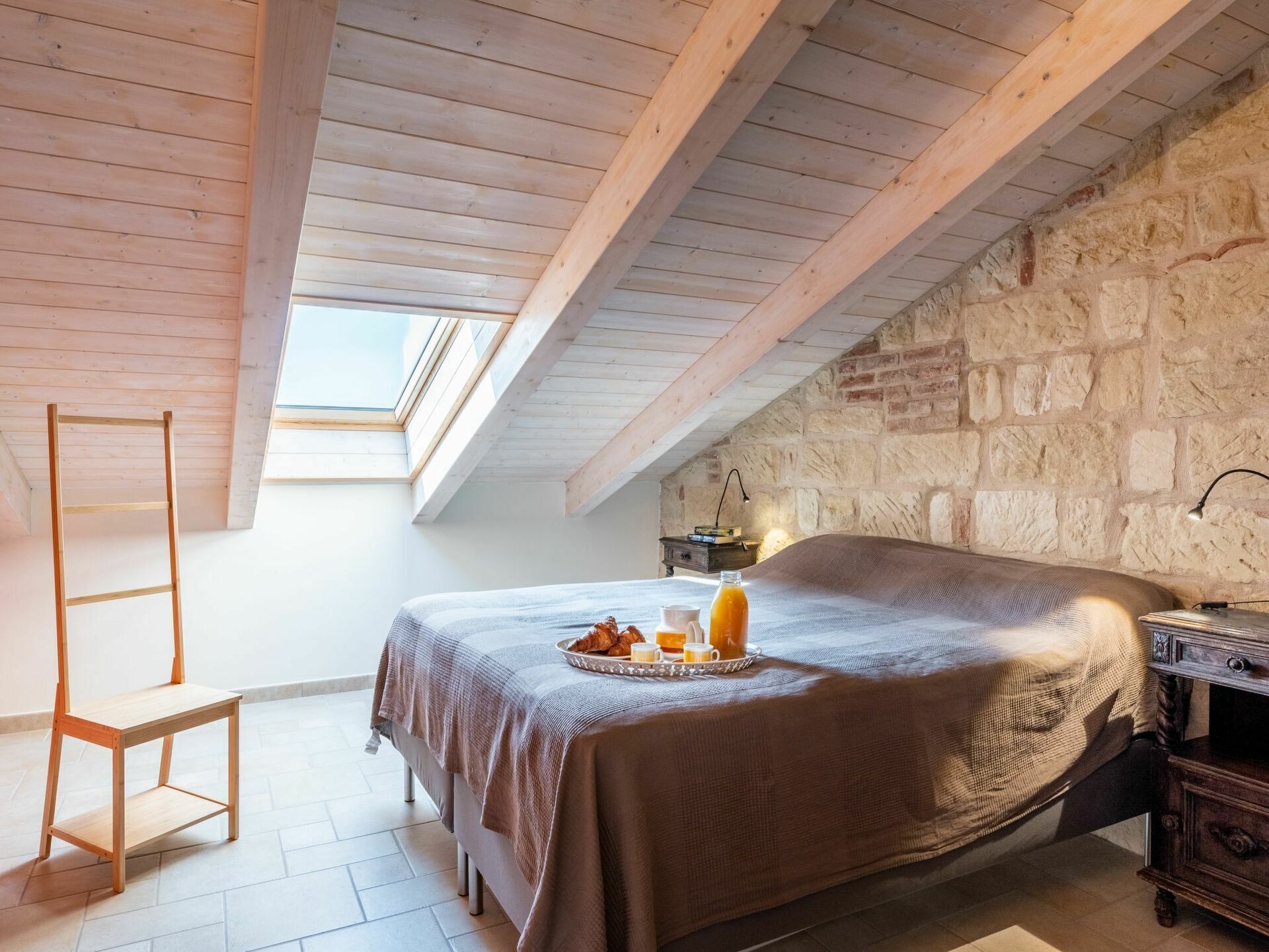 7 camere, culla da viaggio, Wi-Fi gratuito