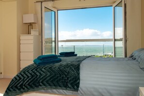 5 bedrooms, iron/ironing board, travel cot, free WiFi