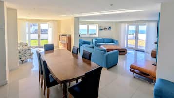Smart TV, DVD player, books