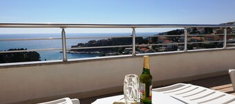 Triple studio with sea view private balcony and kitchenette