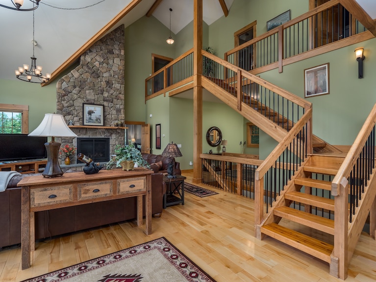 Stunning Views, Luxurious Home, Heated Pool, Hot Tub, Games - Bethel, ME
