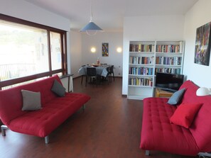 TV, books