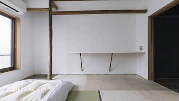 Quarto triplo standard, banheiro compartilhado, vista para o mar | Wi-Fi de cortesia