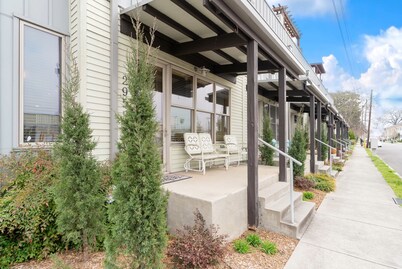 Southside's Sunset Haven. Rooftop Deck. Perfect for Couples & Families w/ Kids!