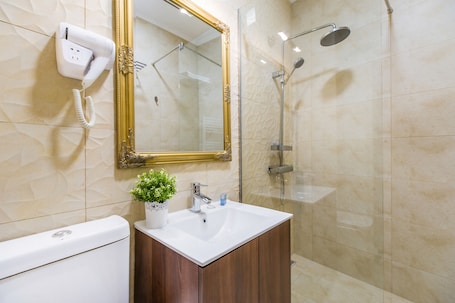 Shower, hair dryer, towels, soap. Best accomodation at 800m to Bucharest Old Town