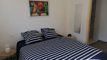 3 slaapkamers, reisbedje, gratis wifi, beddengoed