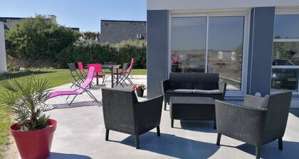 New house 350m from the beach in Cléder. Rated 3 stars.