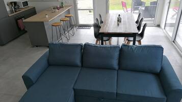 Télévision, cheminée