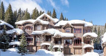 Luxury Ski in/Ski out town home, private hot tub, great for families and groups