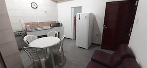 Refrigerador y microondas 