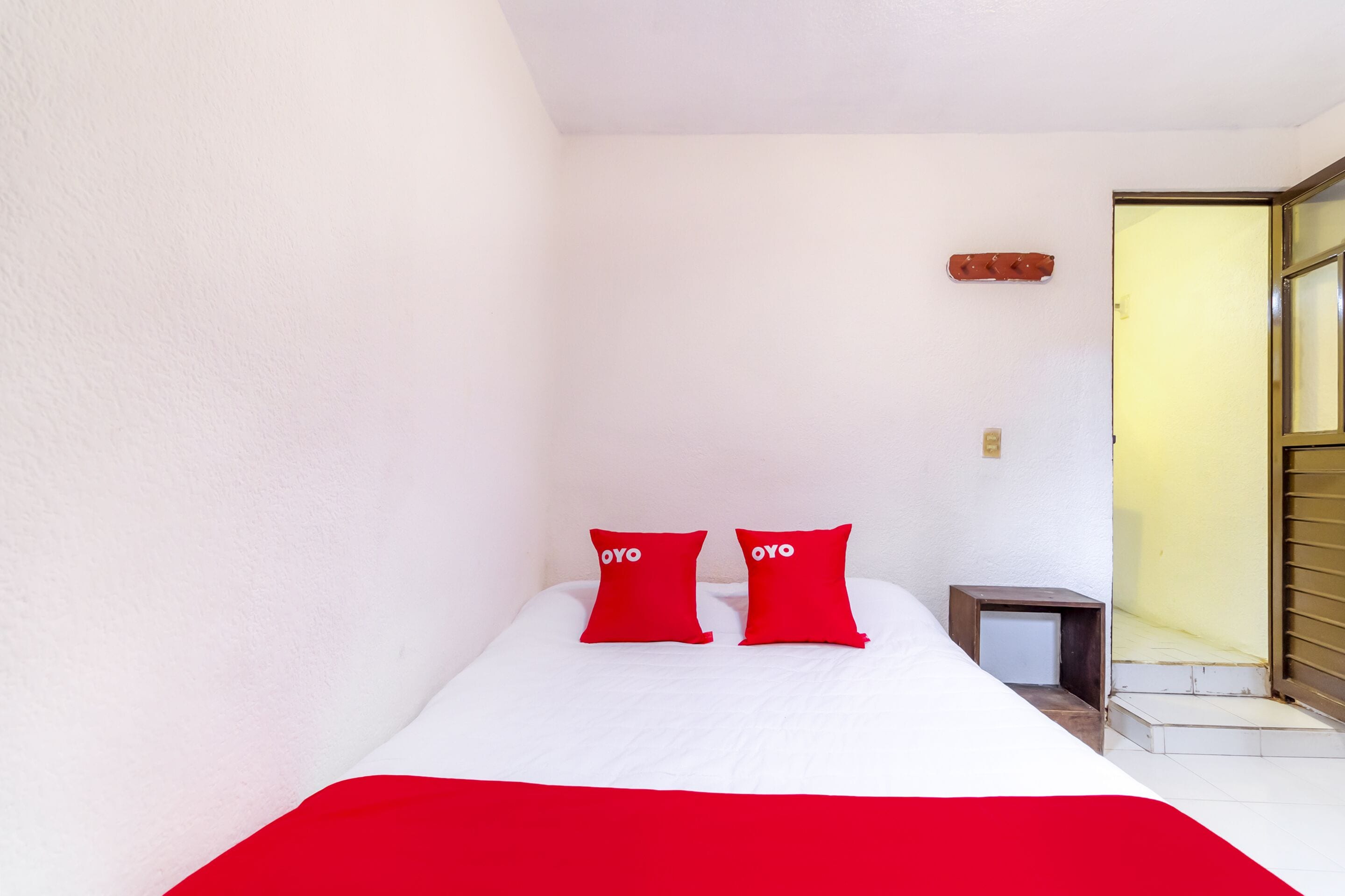 Habitación estándar | Escritorio, insonorización y ropa de cama 