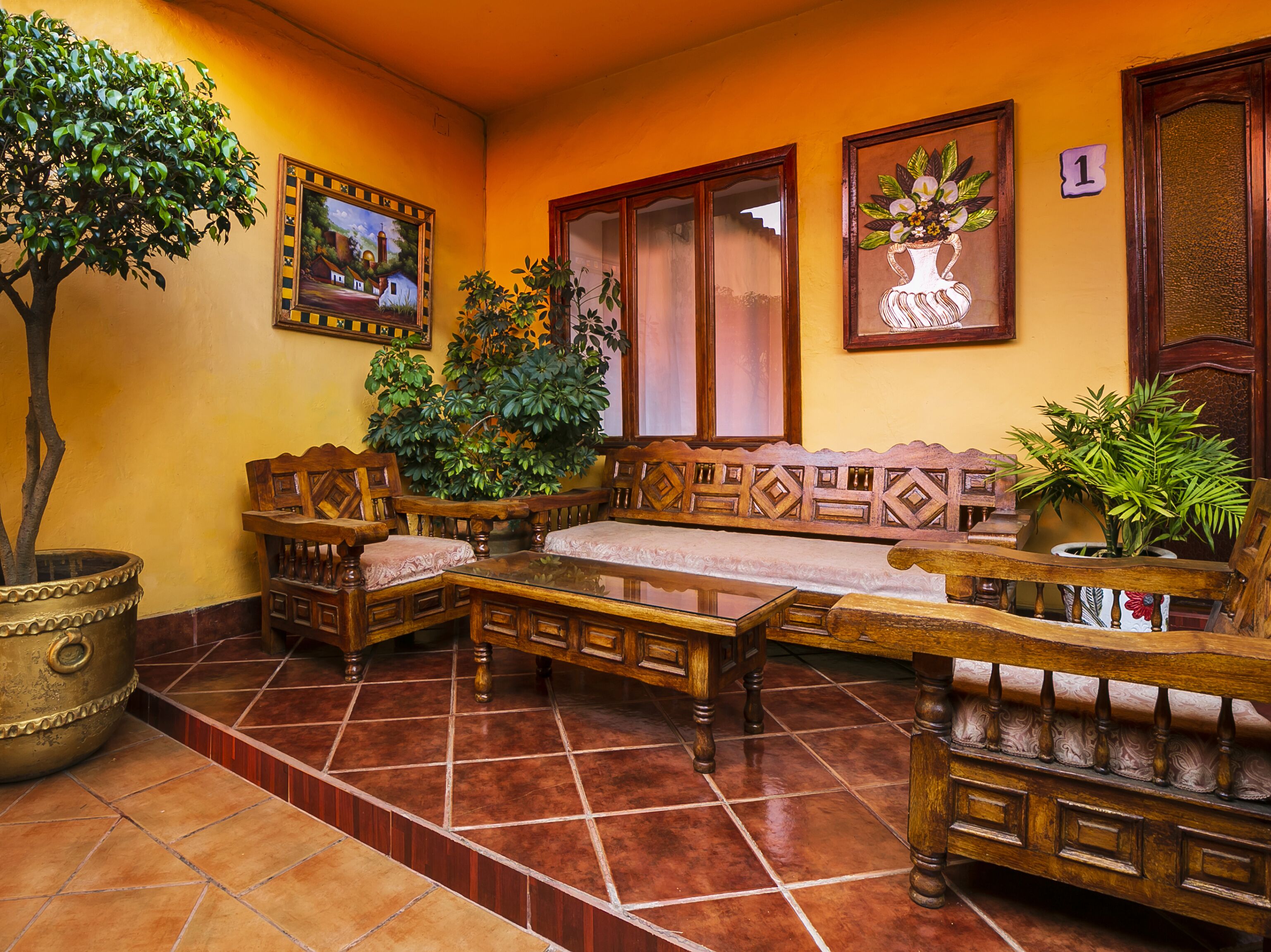 Coin salon dans le hall