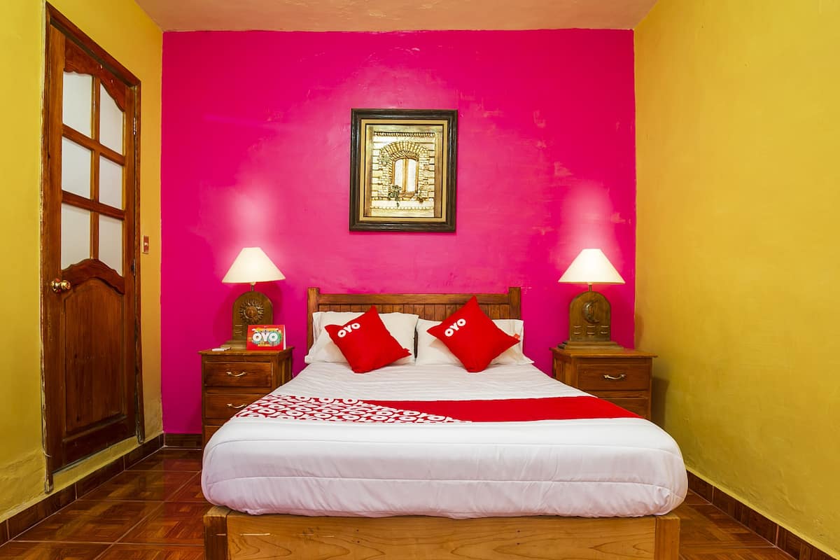 Standard Room | 1 bedroom, desk, soundproofing, iron/ironing board
