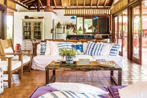 Smart TV - Brisas Hill, Mirror Beach, between Trancoso and Caraíva. (Porto Seguro)