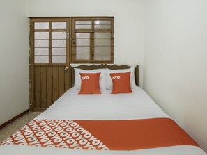 Chambre Standard, 1 lit double | Accès au Wi-Fi (inclus), literie fournie
