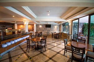 Breakfast, lunch and dinner served