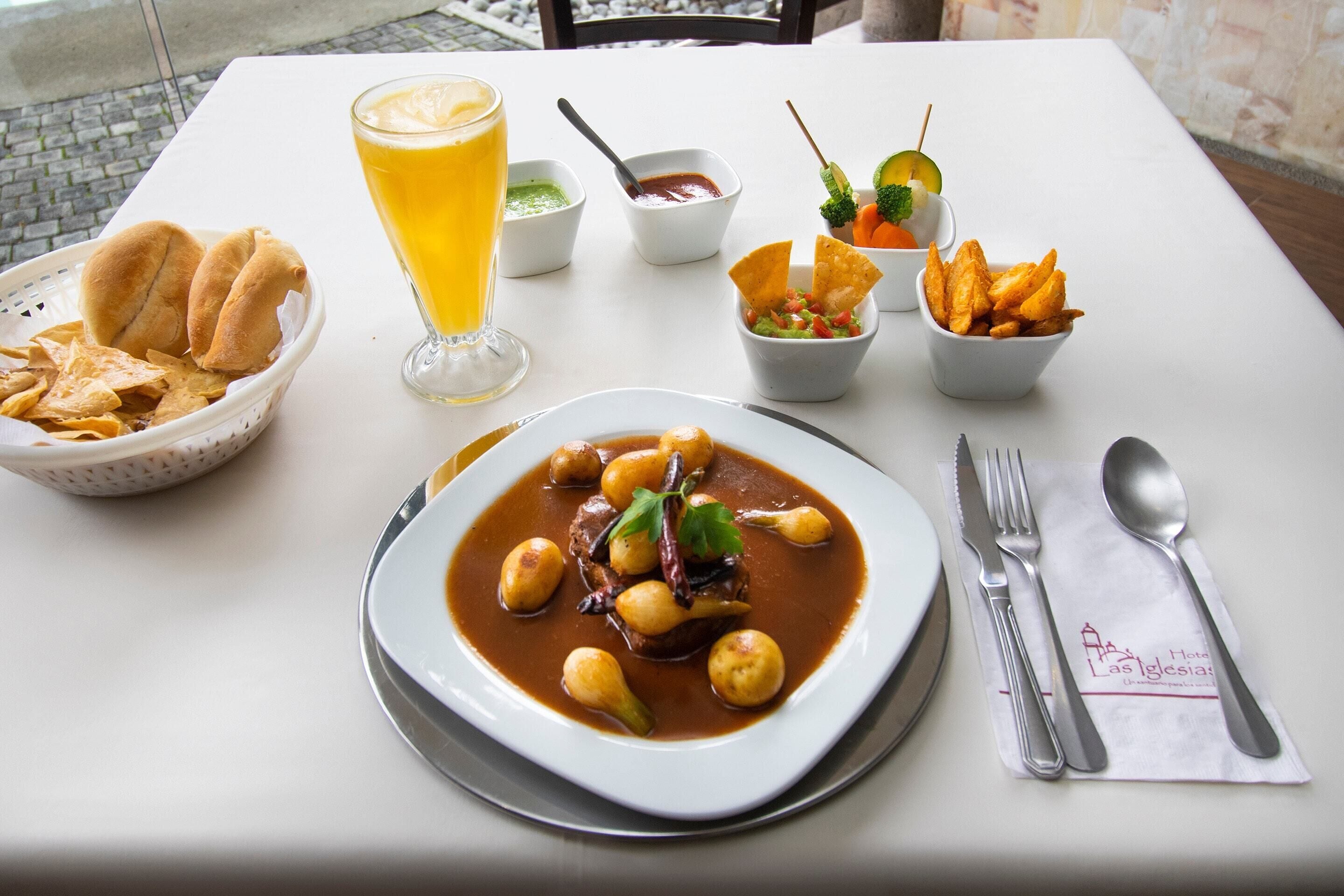 breakfast, lunch and dinner served