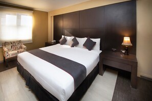 Superior Room | Meja, seterika/papan seterika, Wi-fi percuma, cadar katil 