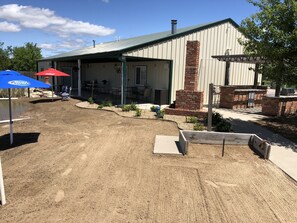 Exterior - Cabin next to water! Fisherman’s Dream! HUNTERS WELCOME! (Inman)