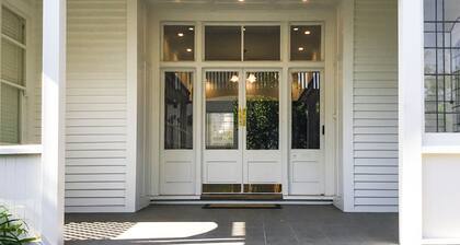 HAGLEY PARK EAST RESIDENCE