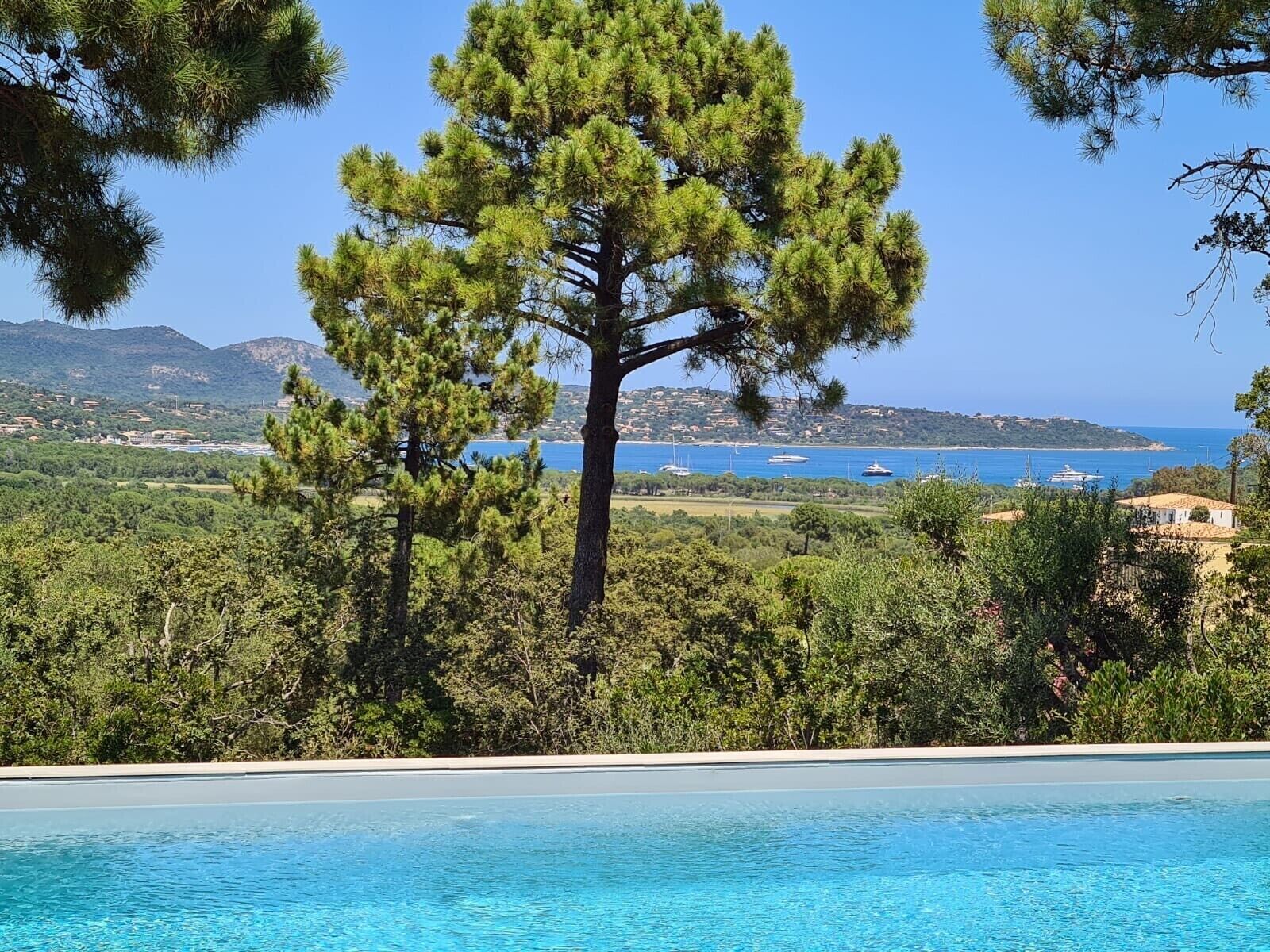 Piscine extérieure, piscine chauffée