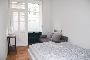 2 bedrooms, iron/ironing board, free WiFi, bed sheets - City-Center 2 SZ Kulturbrauerei 1 min and 15 min to the main station (Berlin)