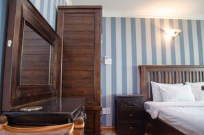 Deluxe Double Room | In-room safe, desk, iron/ironing board, free WiFi - Theadora 75 (Ho Chi Minh City)