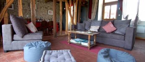 تلفزيون، تنس طاولة، ستيريو