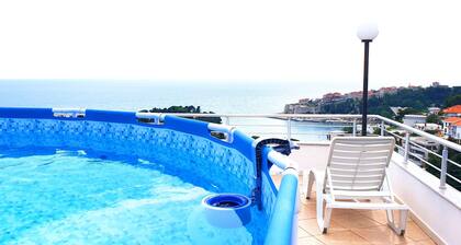 Four bedded room with private sea view balcony