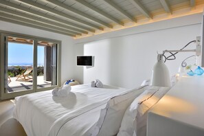 3 bedrooms, in-room safe, free WiFi, bed sheets