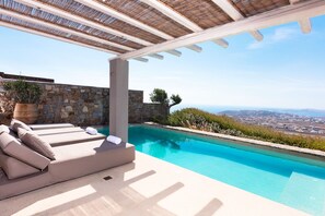 Piscine extérieure