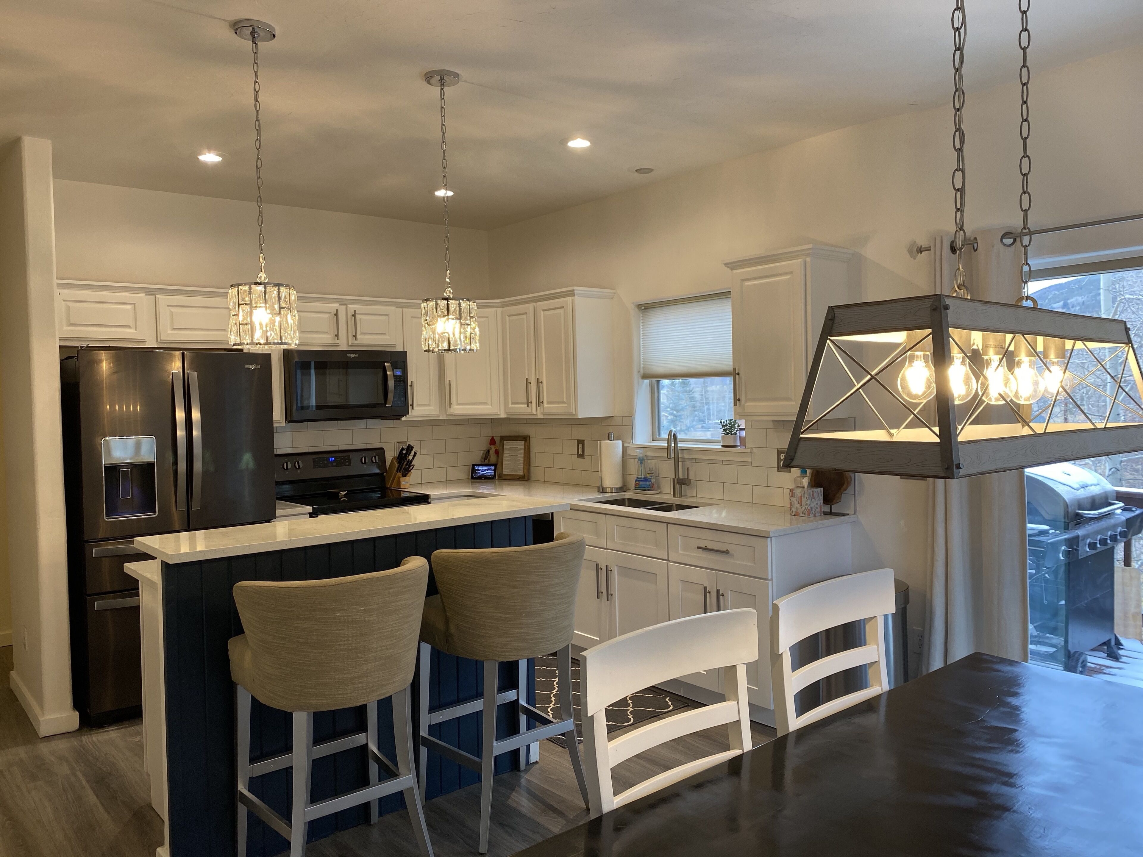 2 min to Keystone - Stylish / Amazing Location - Hot Tub, Pool table, Ping Pong!
