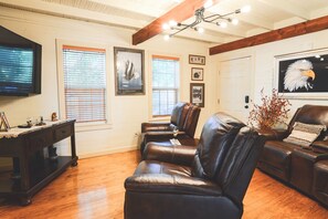 Télévision, Netflix, enceintes connectées, services de streaming