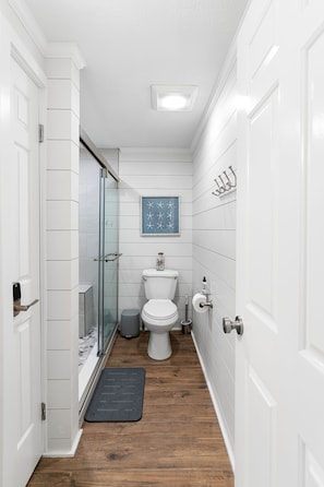 Een bad/douchecombinatie