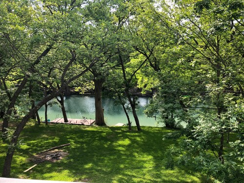 River front! 🦮Friendly! 🛶Canoe, kayak/SUP, 🚤Boat rental. 2min from Whitewater